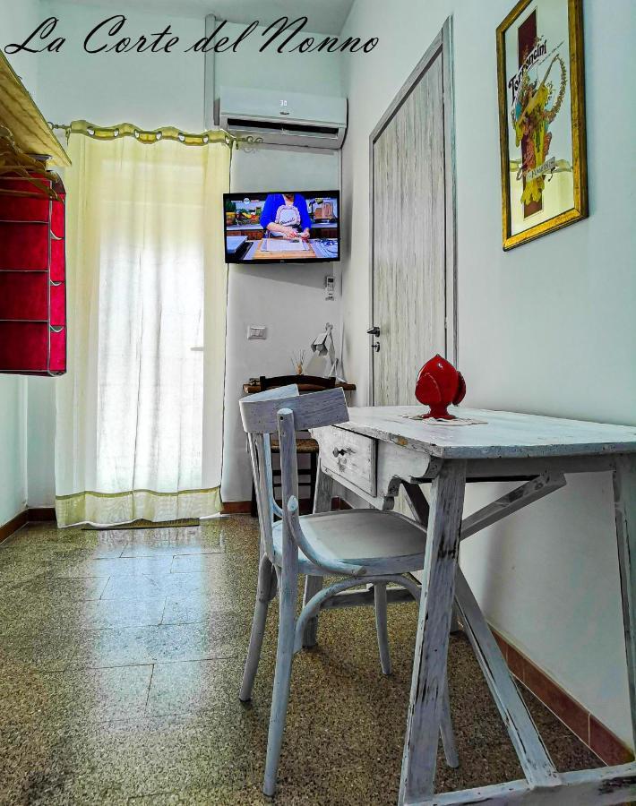 La Corte Del Nonno By Itriahomes Ceglie Messapica Exteriör bild